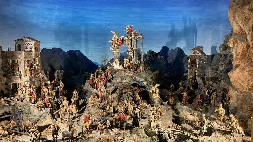Hunderte Jahre alte Weihnachtskrippe Hunderte Jahre alte Weihnachtskrippe